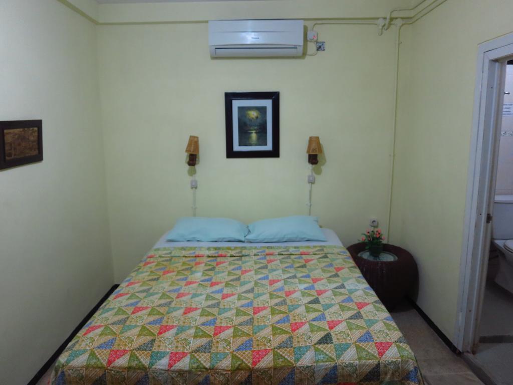 Enny'S Guest House Malang Oda fotoğraf