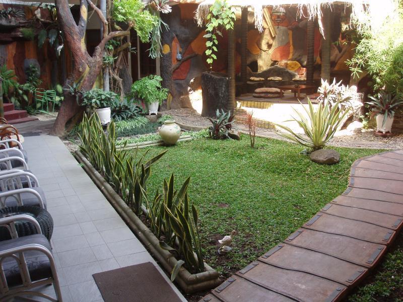 Enny'S Guest House Malang Dış mekan fotoğraf