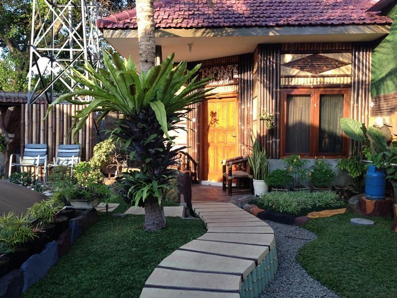 Enny'S Guest House Malang Dış mekan fotoğraf