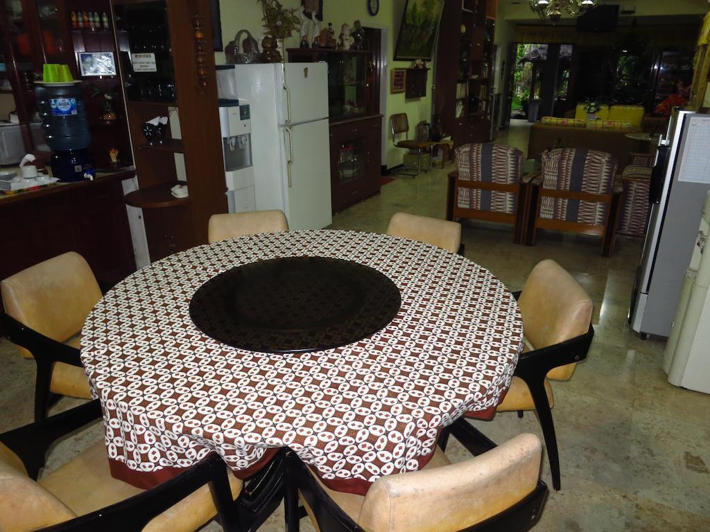 Enny'S Guest House Malang Dış mekan fotoğraf