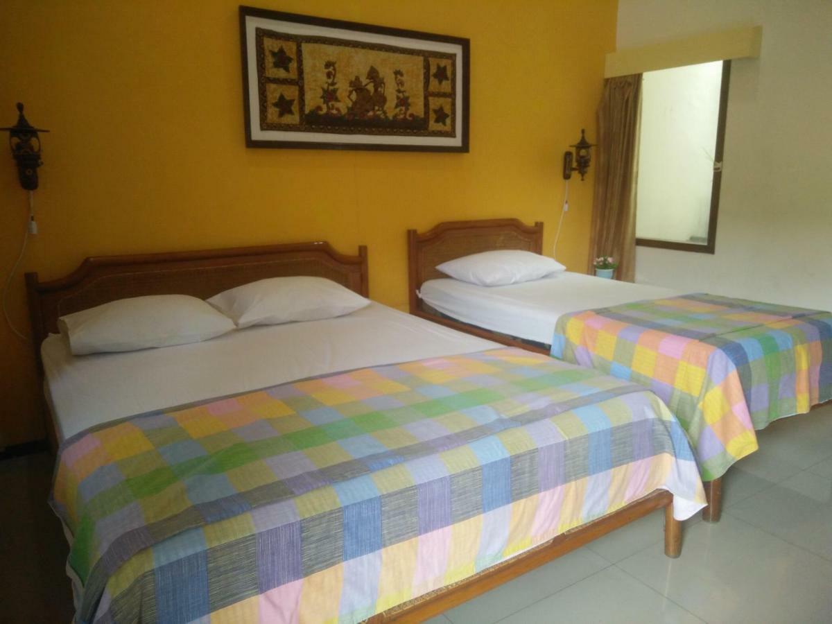 Enny'S Guest House Malang Dış mekan fotoğraf