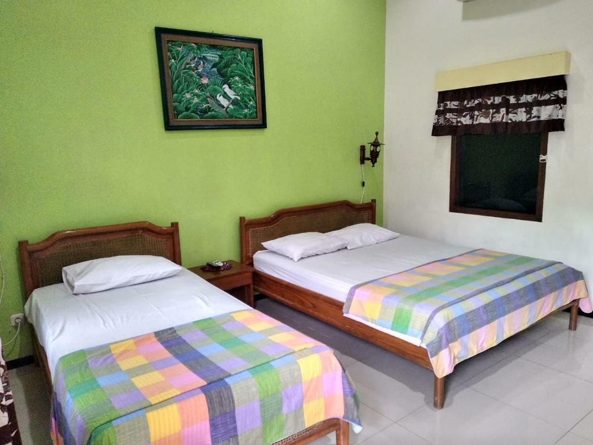 Enny'S Guest House Malang Dış mekan fotoğraf