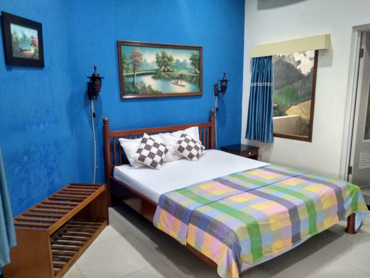 Enny'S Guest House Malang Dış mekan fotoğraf