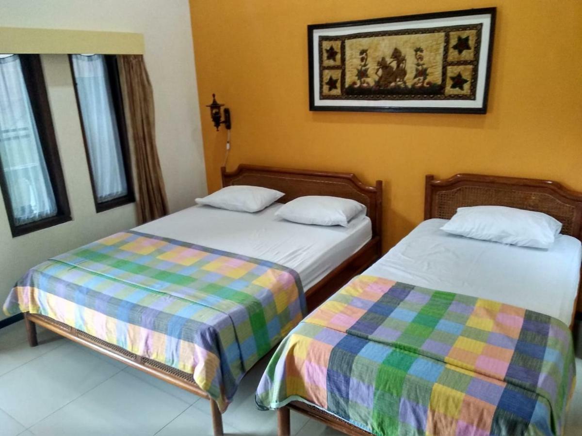 Enny'S Guest House Malang Dış mekan fotoğraf