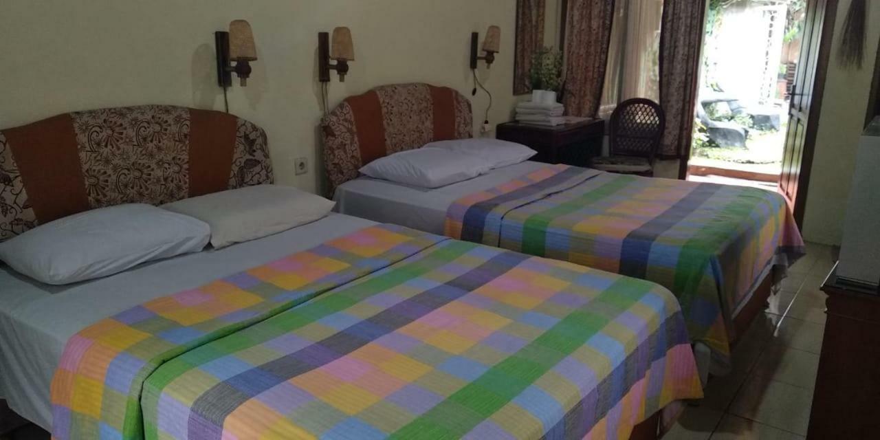 Enny'S Guest House Malang Dış mekan fotoğraf